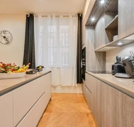 Elegant 3 Chambres, 3 Salles De Bain- Double Séjour- 16e- Calme Et Standing Appartamento Parigi