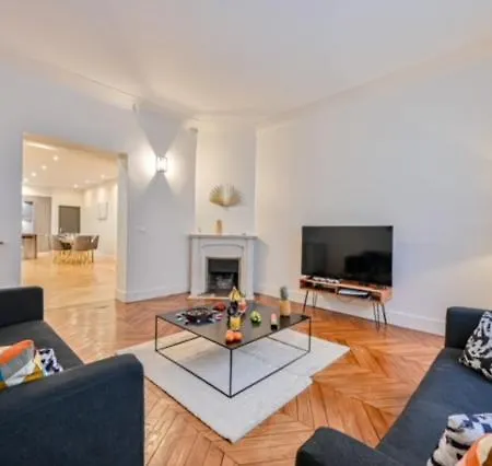 Elegant 3 Chambres, 3 Salles De Bain- Double Séjour- 16e- Calme Et Standing * Parigi
