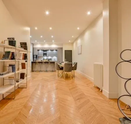 Elegant 3 Chambres, 3 Salles De Bain- Double Séjour- 16e- Calme Et Standing Parigi