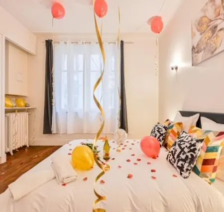 Elegant 3 Chambres, 3 Salles De Bain- Double Séjour- 16e- Calme Et Standing Parigi