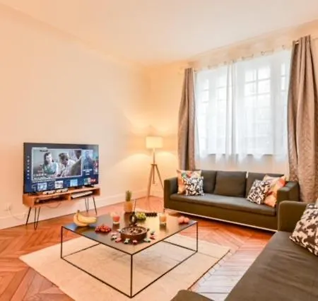 Elegant 3 Chambres, 3 Salles De Bain- Double Séjour- 16e- Calme Et Standing Parigi