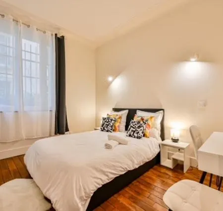 Appartamento Elegant 3 Chambres, 3 Salles De Bain- Double Séjour- 16e- Calme Et Standing *